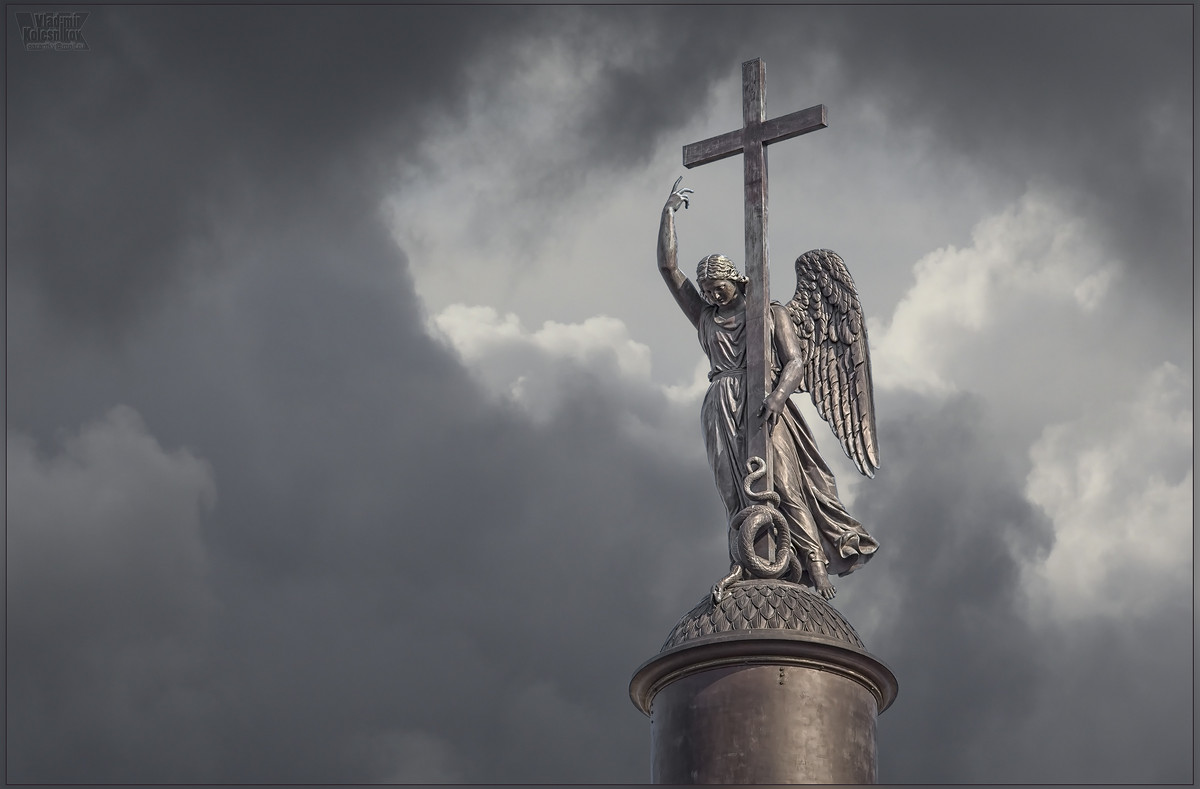 Ангел Александровской колонны